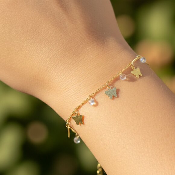 ✔Accept offer Jewelry - "Trendy Handmade Bracelet – A Stylish Gift for Women & Girls, MAR092070